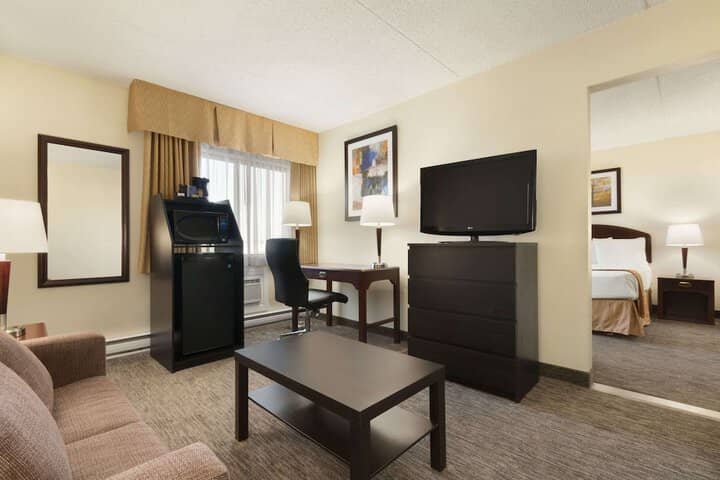Room 7 of 24