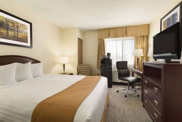 Room 14 of 24